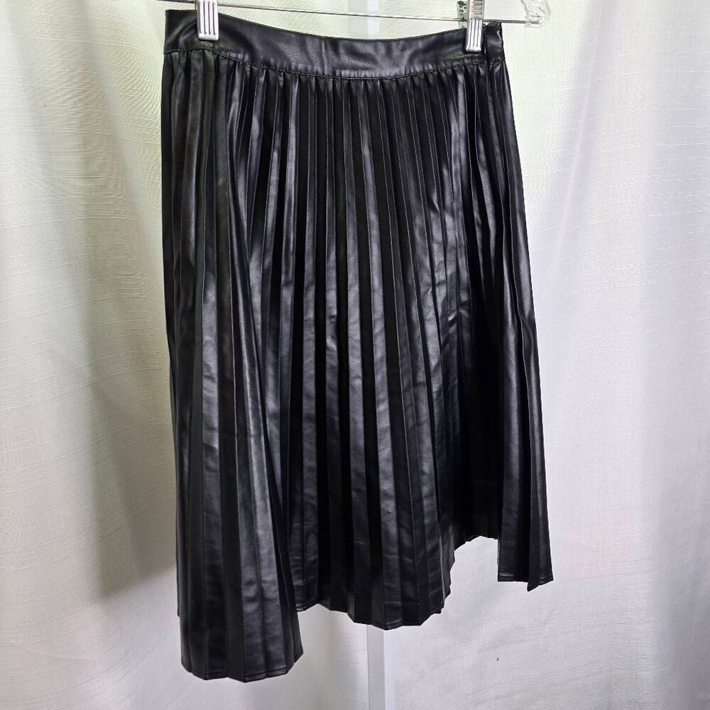 Monteau Los Angeles Black Pleated Faux Leather Midi Skirt Size Small - Picture 4 of 10